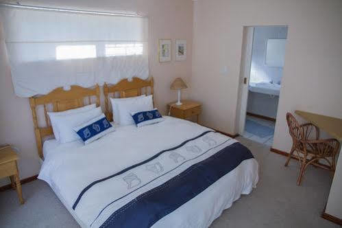 Four Pines Lodge Hermanus Extérieur photo